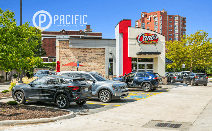 Pictures of Retail property located at 4040 MILL ST, KANSAS CITY, MO 64111-3028 for sales - image #1