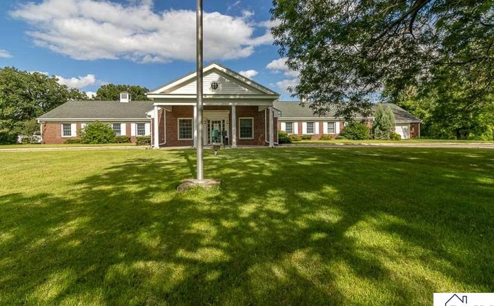 Pictures of Office property located at 75 Teton Lane, Mankato, MN 56001 for sales - image #1