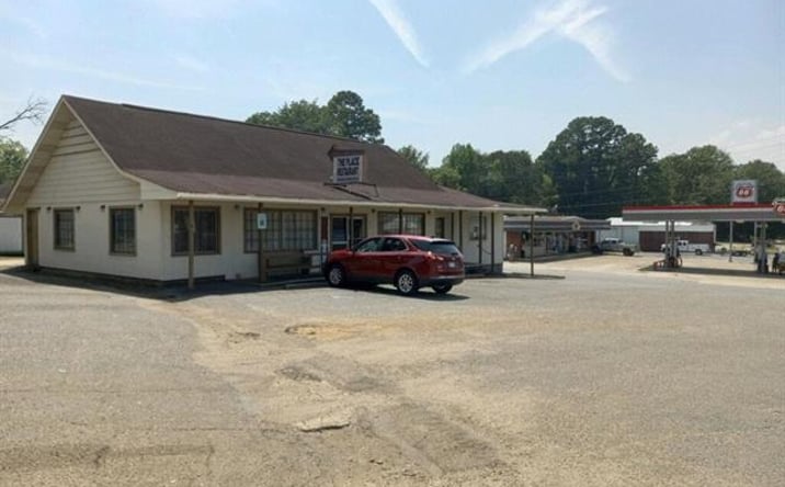 Pictures of Retail property located at 903 East Page Avenue, Malvern, AR 72104 for sales - image #1
