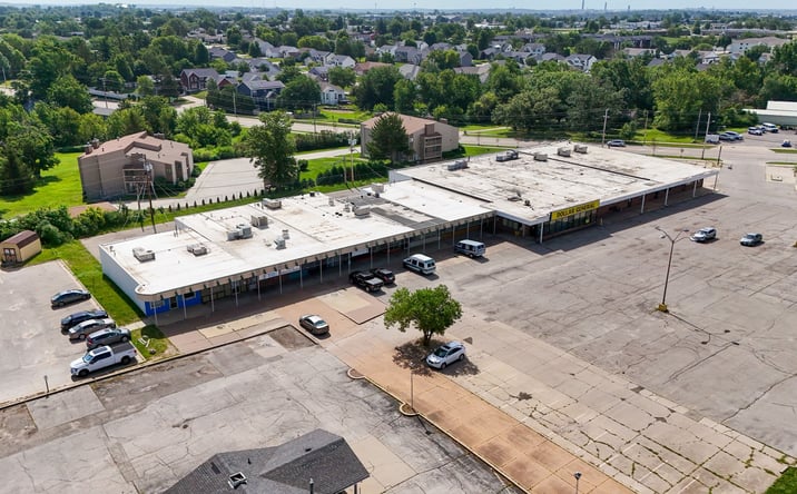 Pictures of Retail property located at 151 Jacolyn Drive Northwest, Cedar Rapids, IA 52405 for sales - image #1