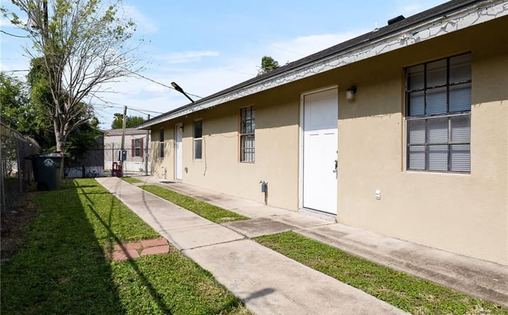 Pictures of Multifamily property located at 825 W 1st Street, Mission, TX 78572 for sales - image #1