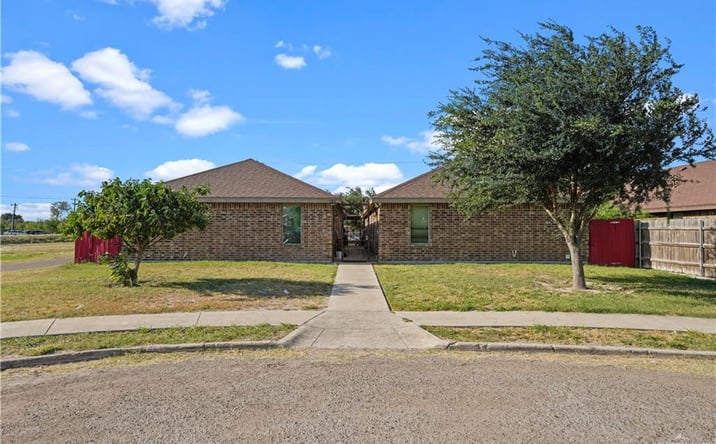 Pictures of Multifamily property located at 308 W Amy Drive, San Juan, TX 78589 for sales - image #1