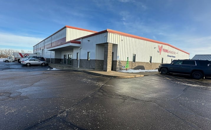 Pictures of Retail, Industrial property located at 320 Lundin Blvd, Mankato, MN 56001 for sales - image #1
