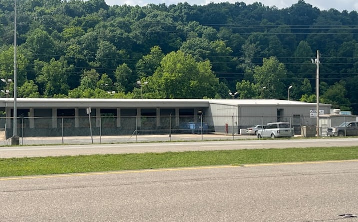 Pictures of Industrial property located at 3365 E STONE DR, KINGSPORT, TN 37660-6779 for sales - image #1