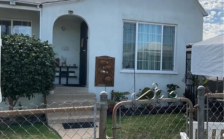 Pictures of Multifamily property located at 801 S Hicks Avenue, Los Angeles, CA 90023 for sales - image #1