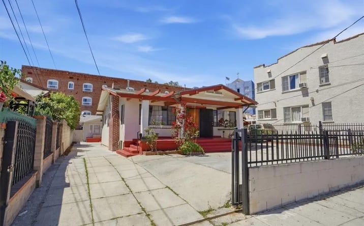 Pictures of Multifamily property located at 1257-1257 1/2 N New Hampshire, Los Angeles, CA 90029 for sales - image #1