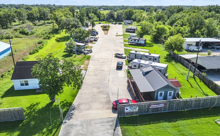 Pictures of Mobile Home Park, Business for Sale property located at 14078 South Highway 288b, Angleton, TX 77515 for sales - image #1