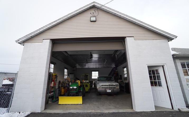 Pictures of Retail, Industrial, Special Purpose property located at 2946 MacArthur Rd, Whitehall, PA 18052 for sales - image #1