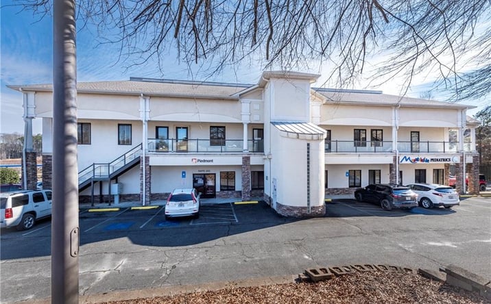 Pictures of Multifamily, Office property located at 12 Sammy Mcghee Boulevard Unit 203, Jasper, GA 30143 for sales - image #1