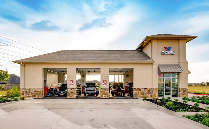 Pictures of Retail property located at 3501 E. US Highway 377, Granbury, TX 76049-7421 for sales - image #1