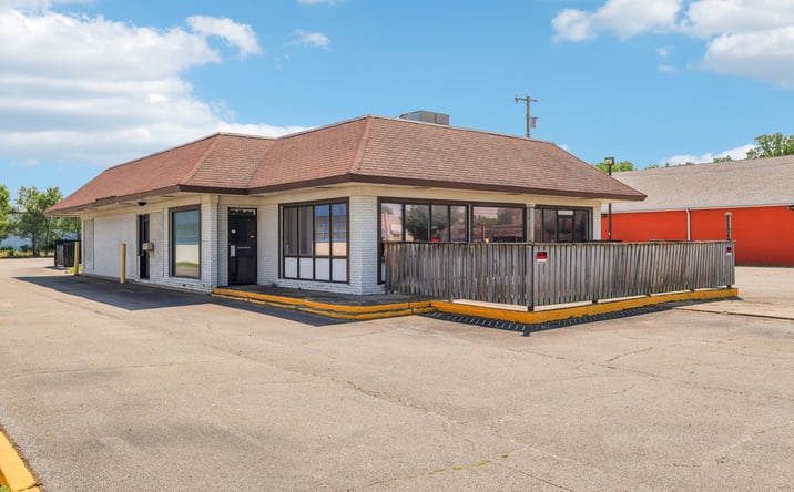 Pictures of Retail property located at 1342 Colorado Ave, Lorain, OH 44052 for sales - image #1