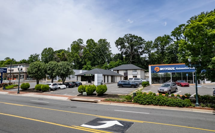 Pictures of Retail, Office property located at 344 Maple Ave E, Vienna, VA 22180 for sales - image #1