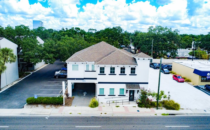 Pictures of Office property located at 3321 W KENNEDY BLVD, TAMPA, FL 33609-2903 for sales - image #1