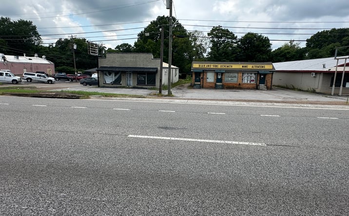 Pictures of Retail, Office, Mixed Use property located at 301 JORDAN LN SW, HUNTSVILLE, AL 35805 for sales - image #1