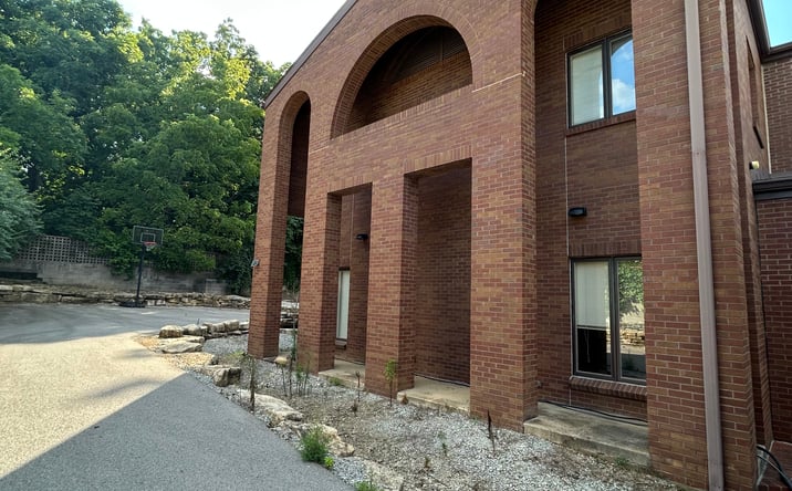 Pictures of Mixed Use, Office, Self Storage, Industrial property located at 7006-7014 Hughes Avenue, Crestwood, KY 40014 for sales - image #1