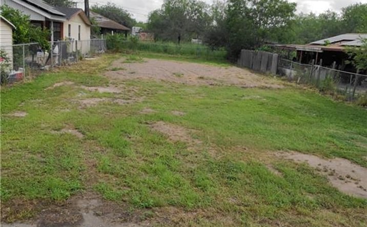 Pictures of Land property located at 2826 Hackberry St, Weslaco, TX 78596 for sales - image #1