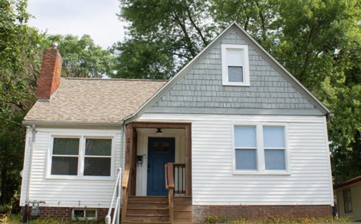 Pictures of Multifamily property located at 2703 College Avenue, Des Moines, IA 50311 for sales - image #1