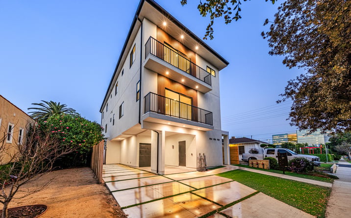 Pictures of Multifamily property located at 1954 Purdue Ave, Los Angeles, CA 90025 for sales - image #1