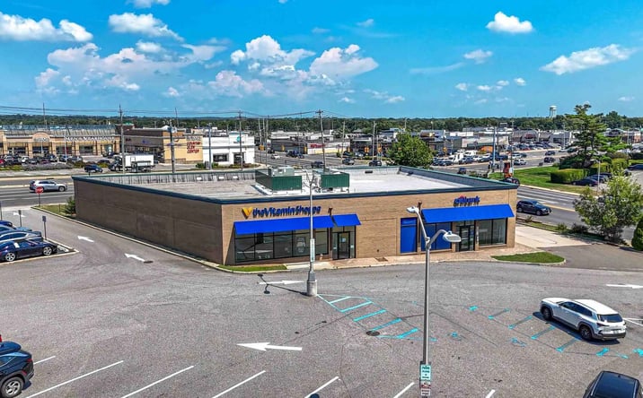Pictures of Retail property located at 502 Old Country Road, Garden City, NY 11530 for sales - image #1