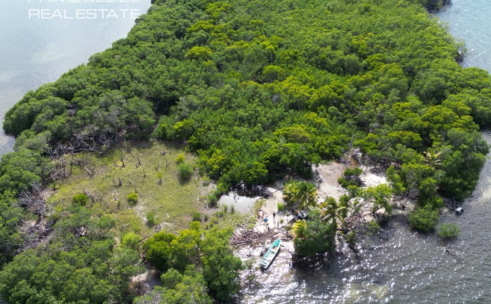 Pictures of Land property located at Tobacco Caye, Dangriga, BZ 501 for sales - image #1