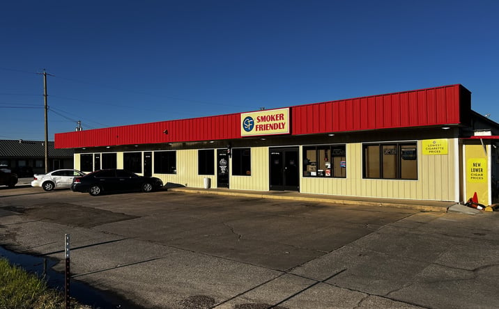 Pictures of Retail property located at 1009 N Hervey St, Hope, AR 71801-2615 for sales - image #1