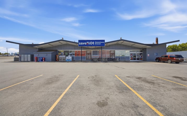 Pictures of Retail, Business for Sale property located at 122 KEITH ST SW, CLEVELAND, TN 37311 for sales - image #1