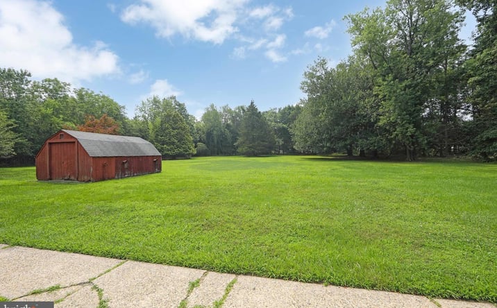 Pictures of Office property located at 4 Chester Ave, Medford, NJ 08055 for sales - image #1
