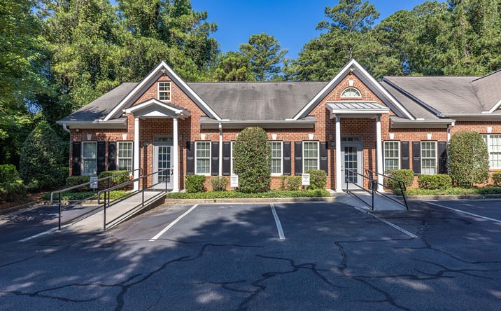 Pictures of Office property located at 3375 Chastain Gardens Drive Northwest, Kennesaw, GA 30144 for sales - image #1