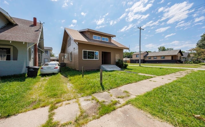 Pictures of Mixed Use, Office property located at 218 S Creek Avenue, Bartlesville, OK 74003 for sales - image #1
