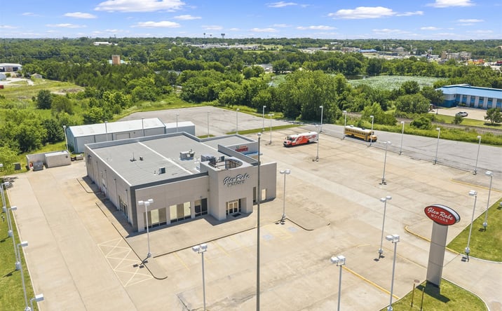 Pictures of Mixed Use, Office, Retail property located at 220 Holiday Drive, Ardmore, OK 73401 for sales - image #1