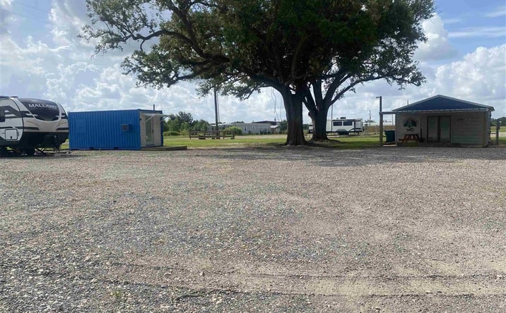 Pictures of Land property located at 5103 W Highway 90, Vinton, LA 70668-0275 for sales - image #1