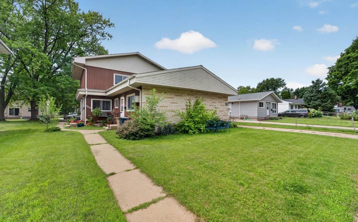 Pictures of Multifamily property located at 2837 Coolidge Street, Madison, WI 53704 for sales - image #1