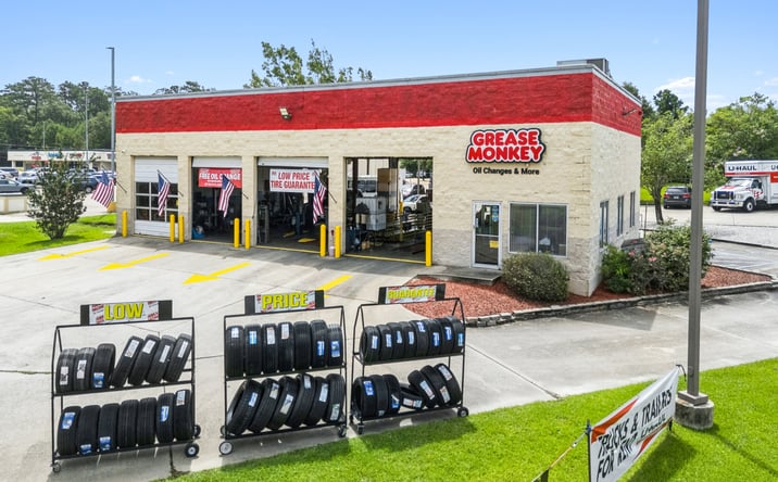 Pictures of Retail property located at , , , , , ,  for sales - image #1