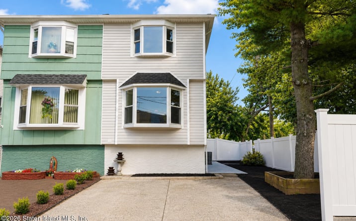 Pictures of Multifamily property located at 335 Oder Avenue, Staten Island, NY 10304 for sales - image #1