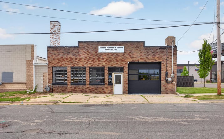 Pictures of Industrial, Retail property located at 711 E Michigan Avenue, Jackson, MI 49201 for sales - image #1