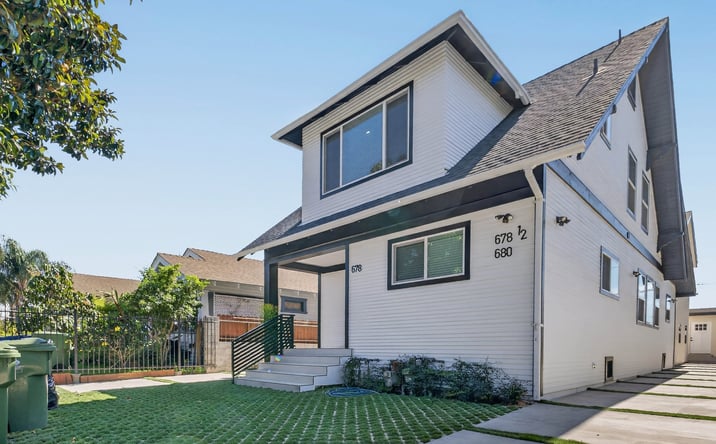 Pictures of Multifamily property located at 678 E 45th Street, Los Angeles, CA 90011 for sales - image #1
