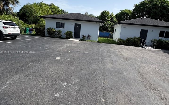 Pictures of Multifamily property located at 10120 W Fern St, Miami, FL 33157 for sales - image #1