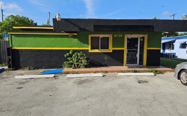 Pictures of Mixed Use property located at 6028 Washington Street, Hollywood, FL 33023 for sales - image #1