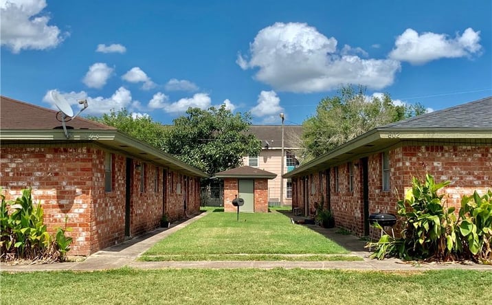 Pictures of Multifamily property located at 613 Gastel Circle, Edinburg, TX 78539 for sales - image #1