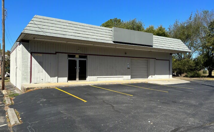 Pictures of Retail, Industrial property located at 4058 South Memorial Parkway, Huntsville, AL 35801 for sales - image #1