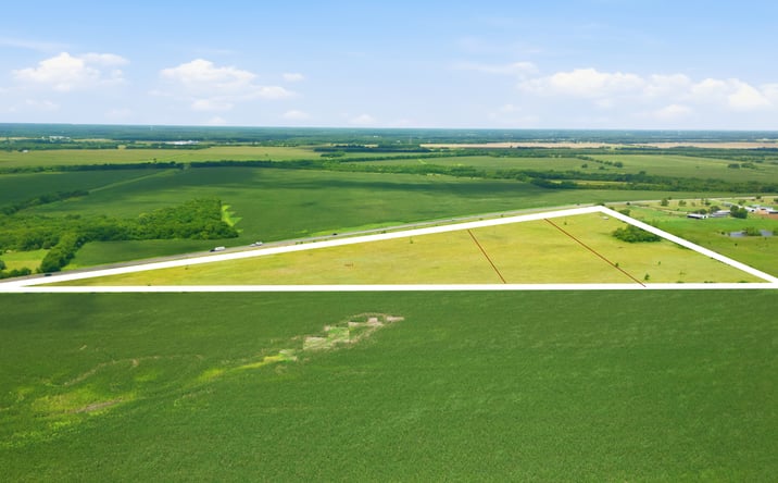 Pictures of Land property located at Lot 4 Hwy 69, Whitewright, TX 75491 for sales - image #1