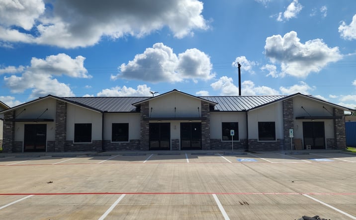Pictures of Retail, Office, Mixed Use property located at 1849 Forest Park Lane, Pearland, TX 77581 for sales - image #1