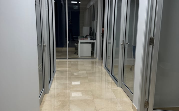 Pictures of Office property located at 7950 NW 53rd St, Miami, FL 33166 for sales - image #1