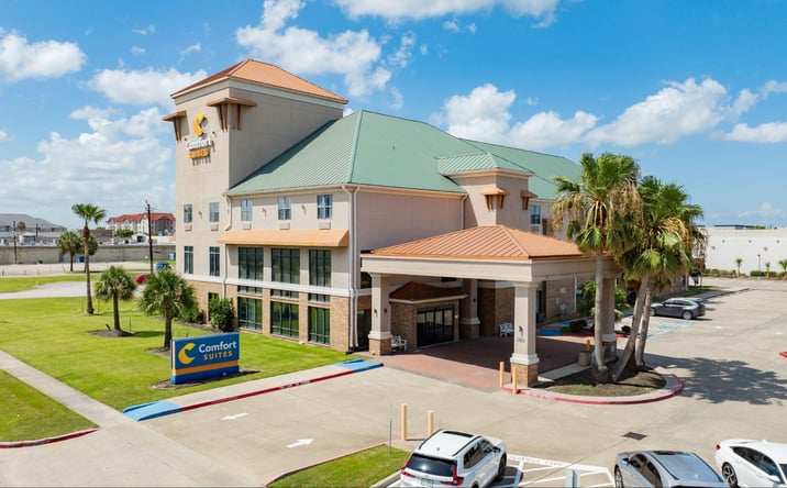 Pictures of Hospitality property located at 16931 West Texas Avenue, Webster, TX 77598 for sales - image #1