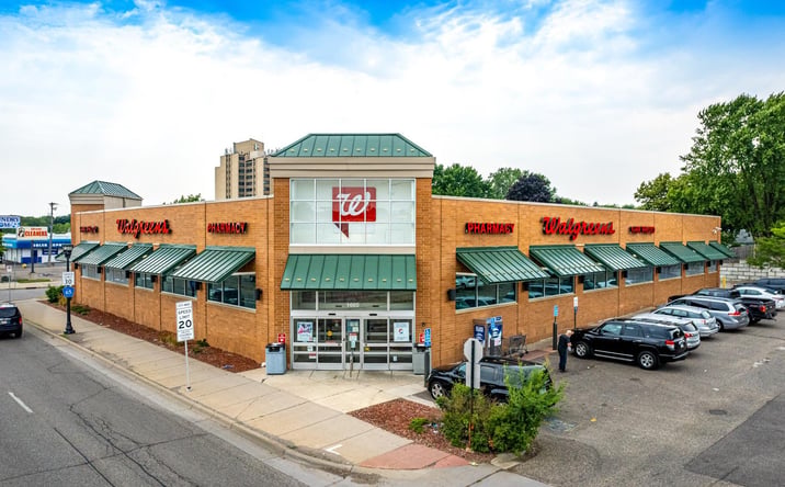 Pictures of Retail property located at 1665 White Bear Avenue, St Paul, MN 55106 for sales - image #1