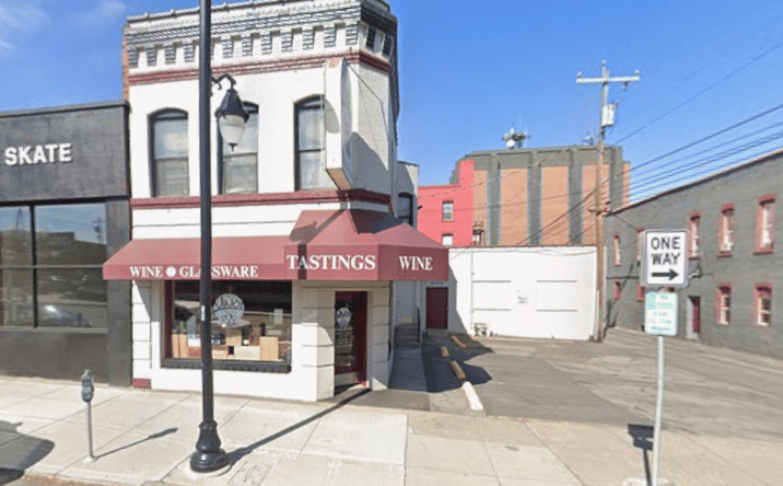 Pictures of Retail property located at 222 South Washington Street, Spokane, WA 99201 for sales - image #1