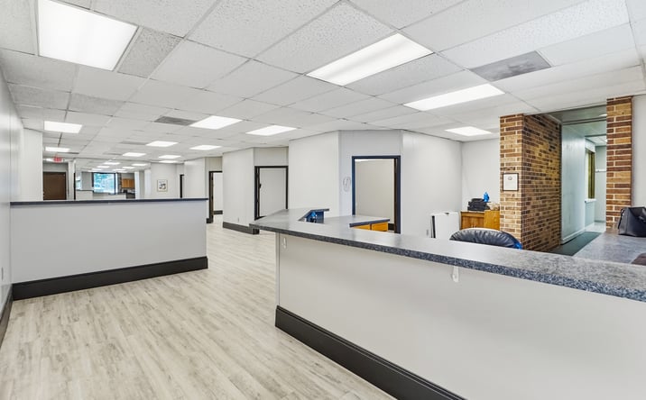 Pictures of Retail, Office, Mixed Use property located at 1212 South Air Depot Boulevard, Midwest City, OK 73110 for sales - image #1