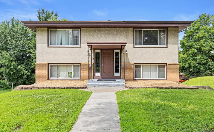 Pictures of Multifamily property located at 4220 4th Street Northeast, Minneapolis, MN 55421 for sales - image #1