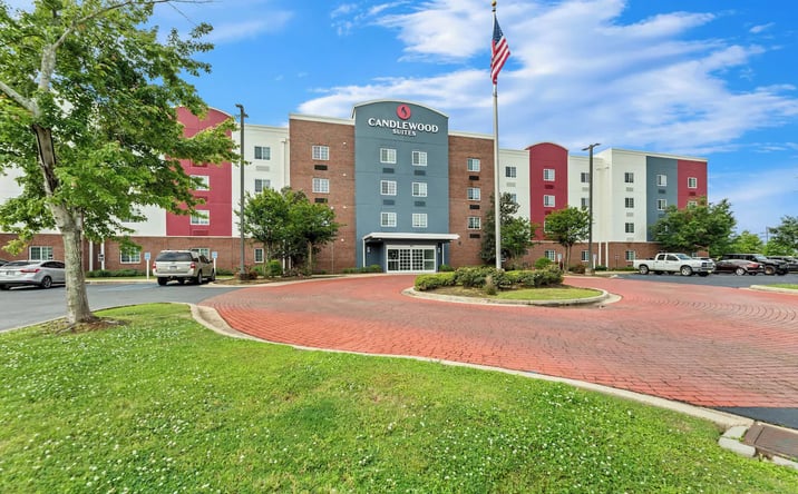 Pictures of Hospitality property located at 3810 Flowood Drive, Flowood, MS 39232 for sales - image #1