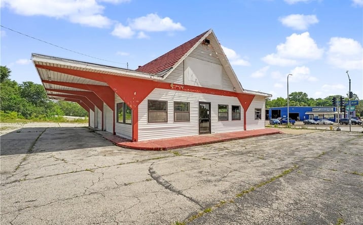 Pictures of Business for Sale property located at 619 East Main Street, Danville, IL 61832 for sales - image #1
